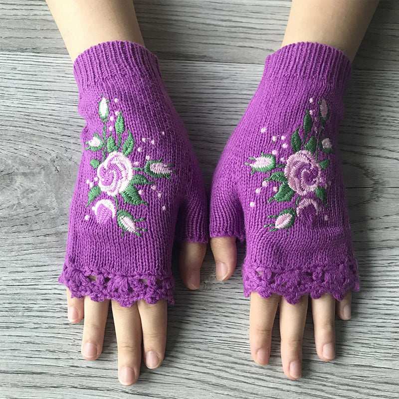 Handbestickte Handschuhe